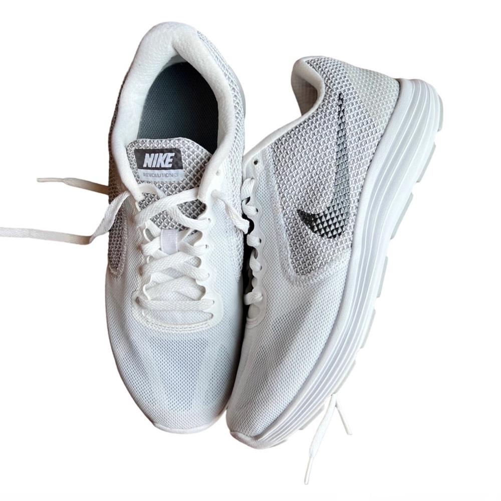 nike revolution 3 womens pink